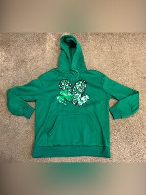 🌴 BUNDLE 5 FOR $25! 
St. Patrick’s Day Green Hooded Sweatshirt